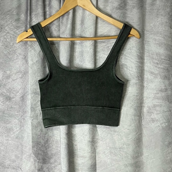 Zenana Green Ribbed Crop Top - S/M - Picture 6 of 9